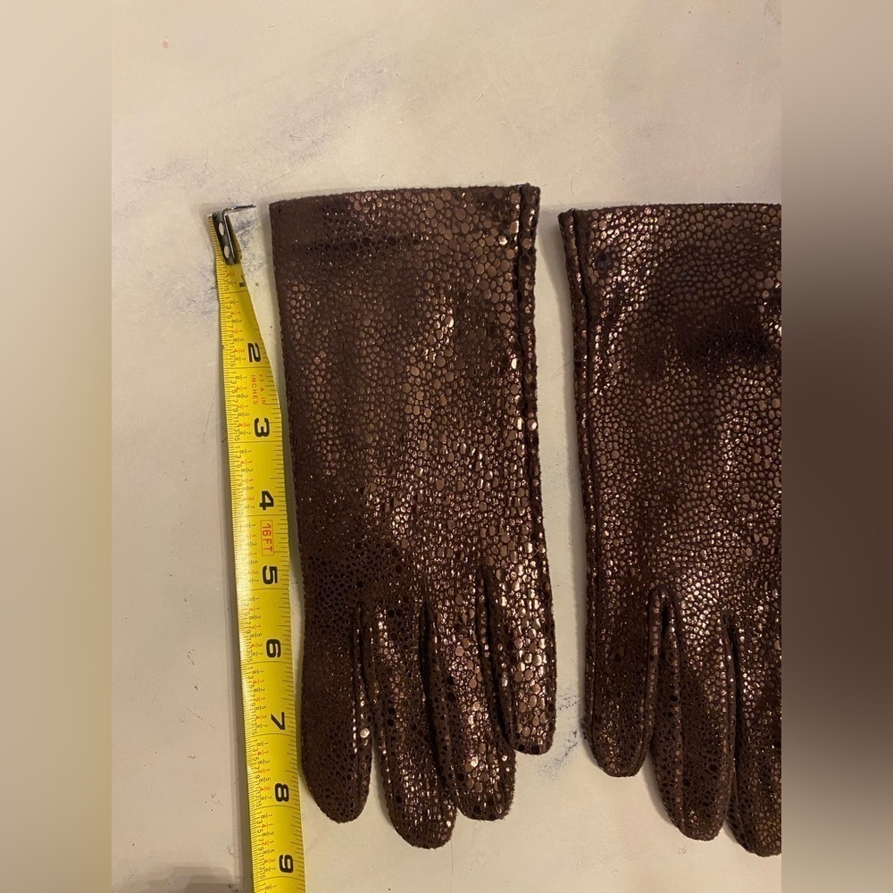Leather Gloves size 7 NWOT Metallic bronze shiny finish with silk lining - Picture 6 of 11